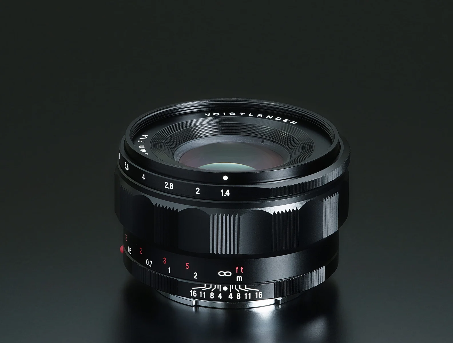 Voigtlander Nokton classic 35mm F1.4